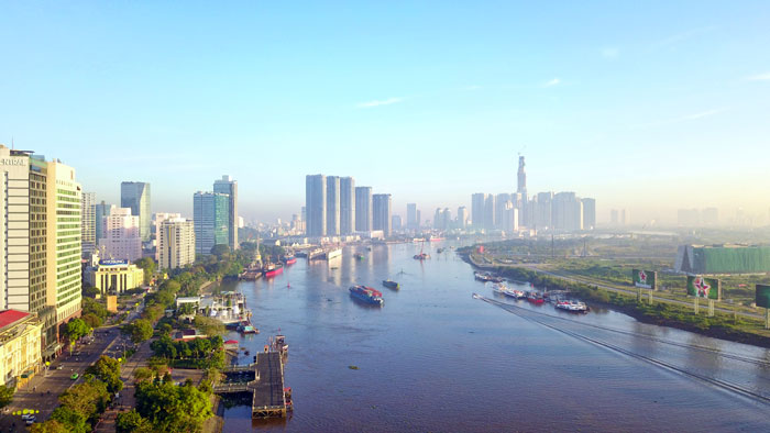 TP Hồ Chí Minh mang kiến trúc một đô thị ven sông.