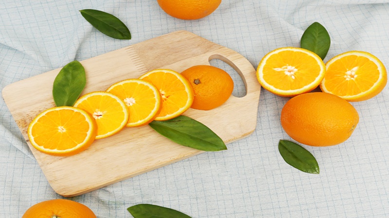 Cam – Vitamin C là thành phần không thể thiếu cho làn da